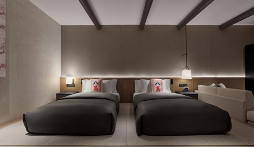 Habitación básica con 2 camas individuales, en la zona del patio