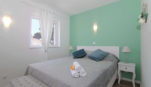 Apartamento (Two Bedroom Apartment with Balcony)