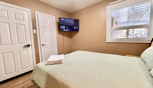 Habitación básica, 1 cama de matrimonio, baño compartido