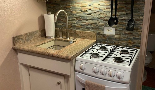 Suite estudio, 1 cama de matrimonio, cocina básica, vistas a la montaña