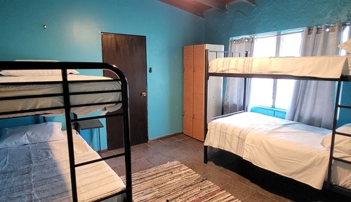 Dormitorio compartido estándar, solo para hombres, cocina, en la zona del jardín