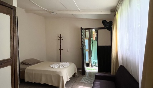 Habitación básica, 1 cama individual, baño privado