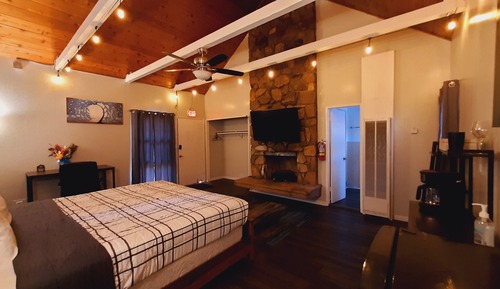 # 8 Secluded Resort for the Perfect Roma