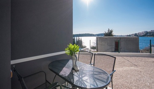 Apartamento (Two Bedroom Apartment with Terrace)