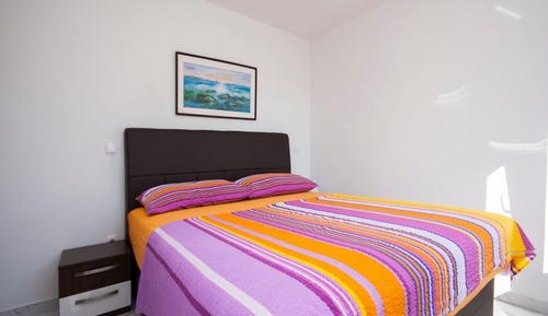 Apartamento (One Bedroom Apartment with Balcony)