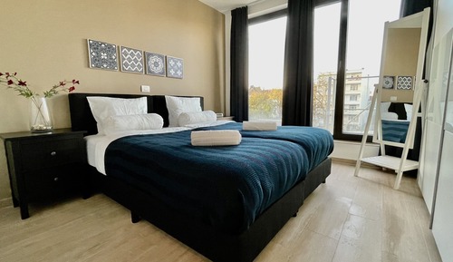 Apartamento, 2 habitaciones, balcón