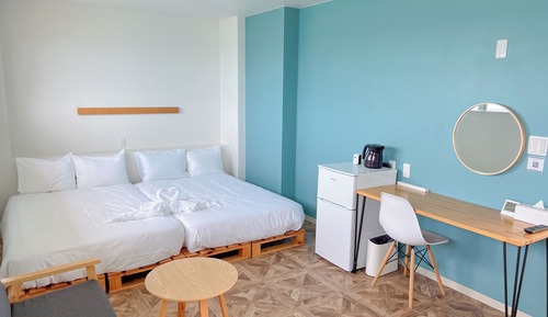 Habitación con 1 cama doble o 2 individuales, no fumadores, vistas al mar