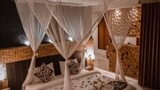 Traditional Single Room, 1 King Bed with Sofa bed, Smoking, Valley View