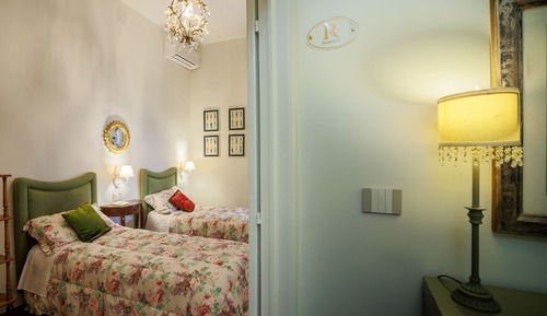 Habitación con 1 cama doble o 2 individuales, baño privado