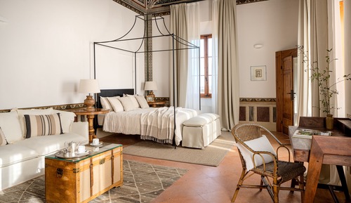 Pietro Master Suite