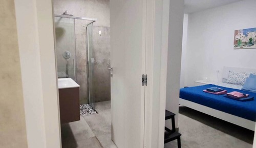 Apartamento superior, 2 habitaciones, baño privado