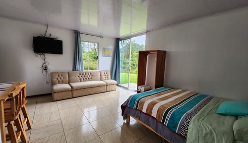 Apartamento básico, 1 cama de matrimonio grande