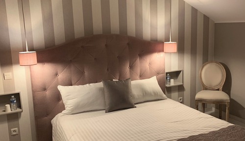 Habitación Confort, 1 cama de matrimonio grande (La Cazalaise)