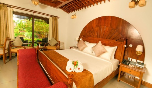 Habitación superior, 1 cama de matrimonio grande, vistas al jardín, en la zona del jardín