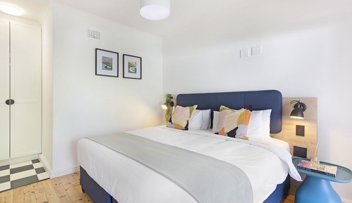 Habitación superior con 1 cama doble o 2 individuales