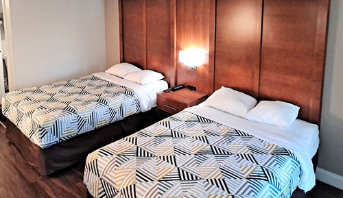 Suite estándar, 2 camas dobles, no fumadores, frigorífico y microondas