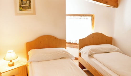 Ático superior, 2 habitaciones, vistas al lago
