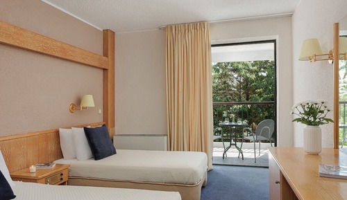 Habitación clásica, 3 camas individuales, vistas a la ciudad