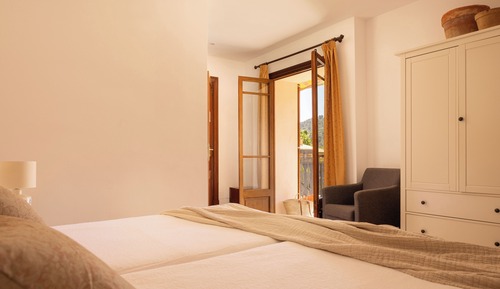 Habitación con 2 camas individuales, terraza, vistas a la montaña