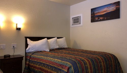 Deluxe Queen Room, 2 Queen Beds, Non Smoking