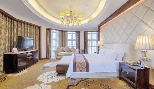 Suite Deluxe, 1 cama de matrimonio grande, no fumadores, vistas al jardín