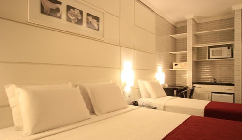 Quarto Triplo Casal