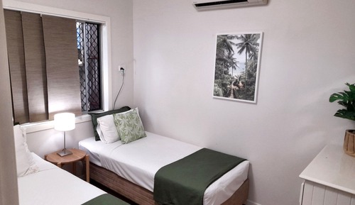 Apartamento, 3 habitaciones, vistas a la piscina