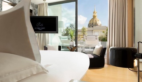 Suite, terraza (Le Dôme)
