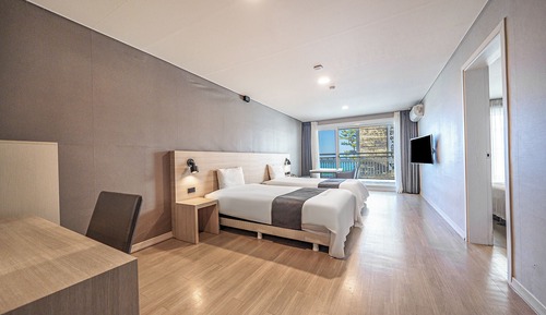 Habitación cuádruple familiar (Partial Ocean View,Two Room Connected)