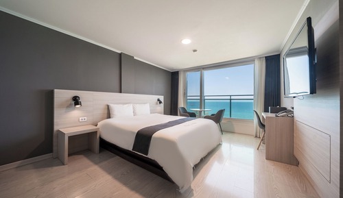 Habitación doble, vistas al mar (5th OR 6th floor)