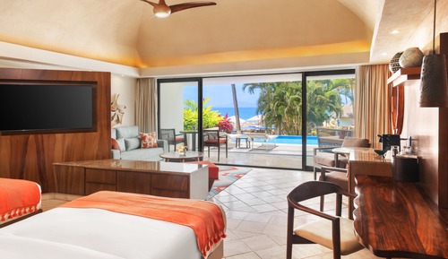 Club Ocean View Swim up Suite Double (18+ only)