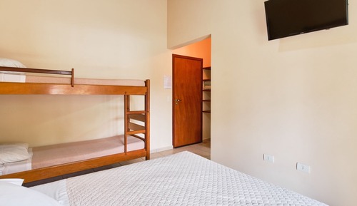 Habitación cuádruple económica