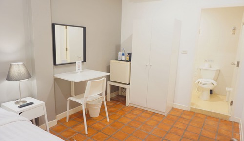 Standard Single Room (No Windows)