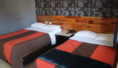 Habitación con 2 camas individuales