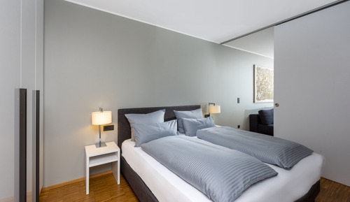 Apartamento panorámico, balcón, vistas al lago (AC)
