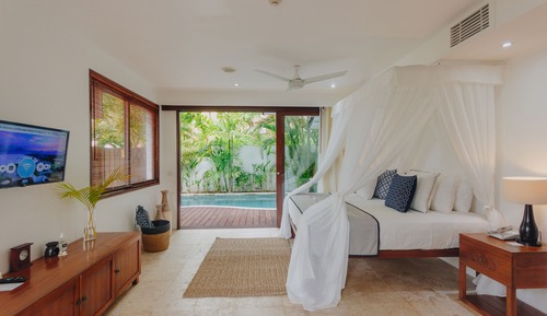 Two Bedroom Apartment with Pool