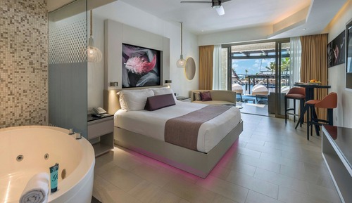 Luxury Junior Suite Ocean View Diamond Club