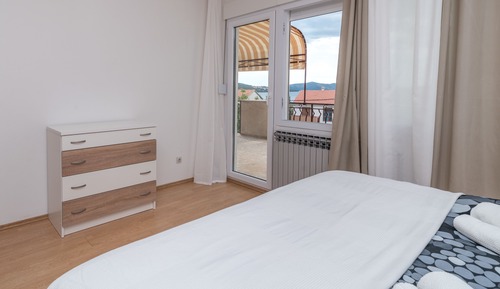 Apartamento, 2 habitaciones, balcón, vistas al mar