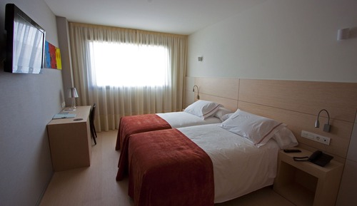 Habitación con 2 camas individuales