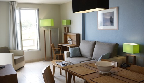 Apartamento, 1 habitación, vistas parciales al mar