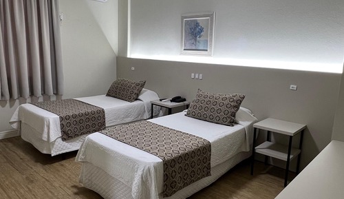 Habitación estándar con 1 cama doble o 2 individuales