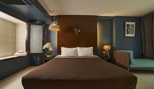 Suite, 1 cama de matrimonio grande, acceso a la piscina, vistas a la piscina