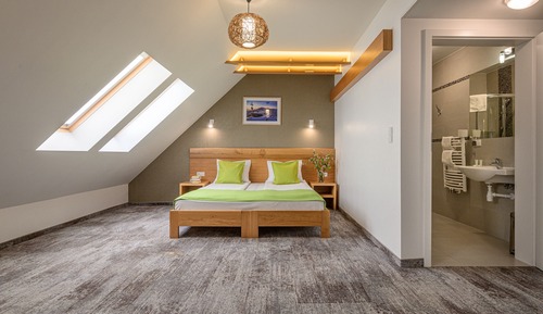 Habitación superior con 1 cama doble o 2 individuales