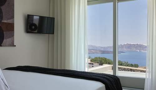 Family Studio Suite, Private Pool, Sea View - 100 meters away from the main building