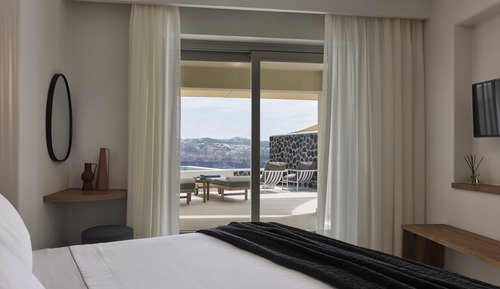 Junior Suite Sea View with Plunge pool - located 100m away from the main property