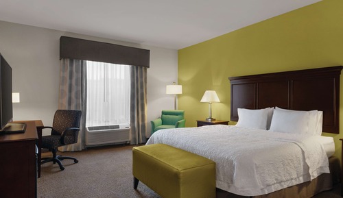 King, Habitación, 1 cama de matrimonio grande, frigorífico y microondas