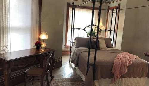 Habitación (Emma's Aviary)
