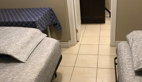 Habitación triple, baño privado