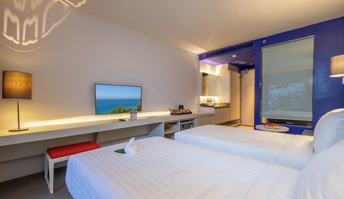 Habitación superior con 2 camas individuales, vistas a la montaña