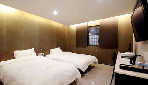 Triple Room - No Credit Card for Pay at Hotel